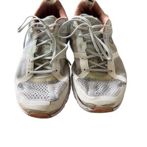 🤎On Cloud running shoes